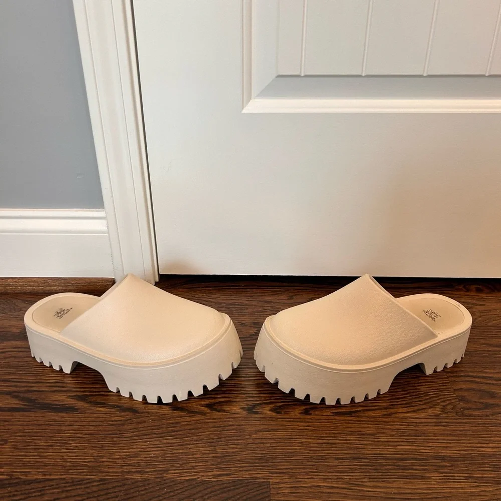 Target Wild Fable Brooke Clogs 6.5 - Picture 5 of 8